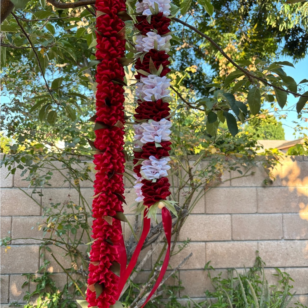 Festive Red and White Floral Lei